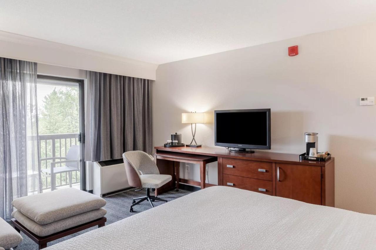 Courtyard Burlington 3* Williston