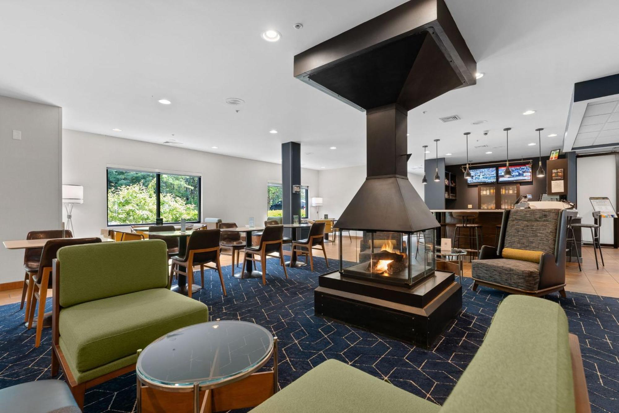 Hotel Courtyard Burlington 3*