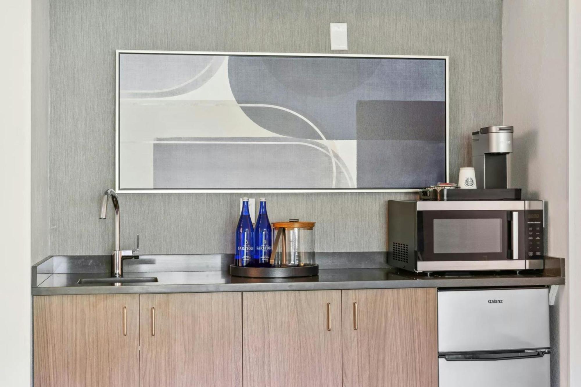 Courtyard Burlington 3*