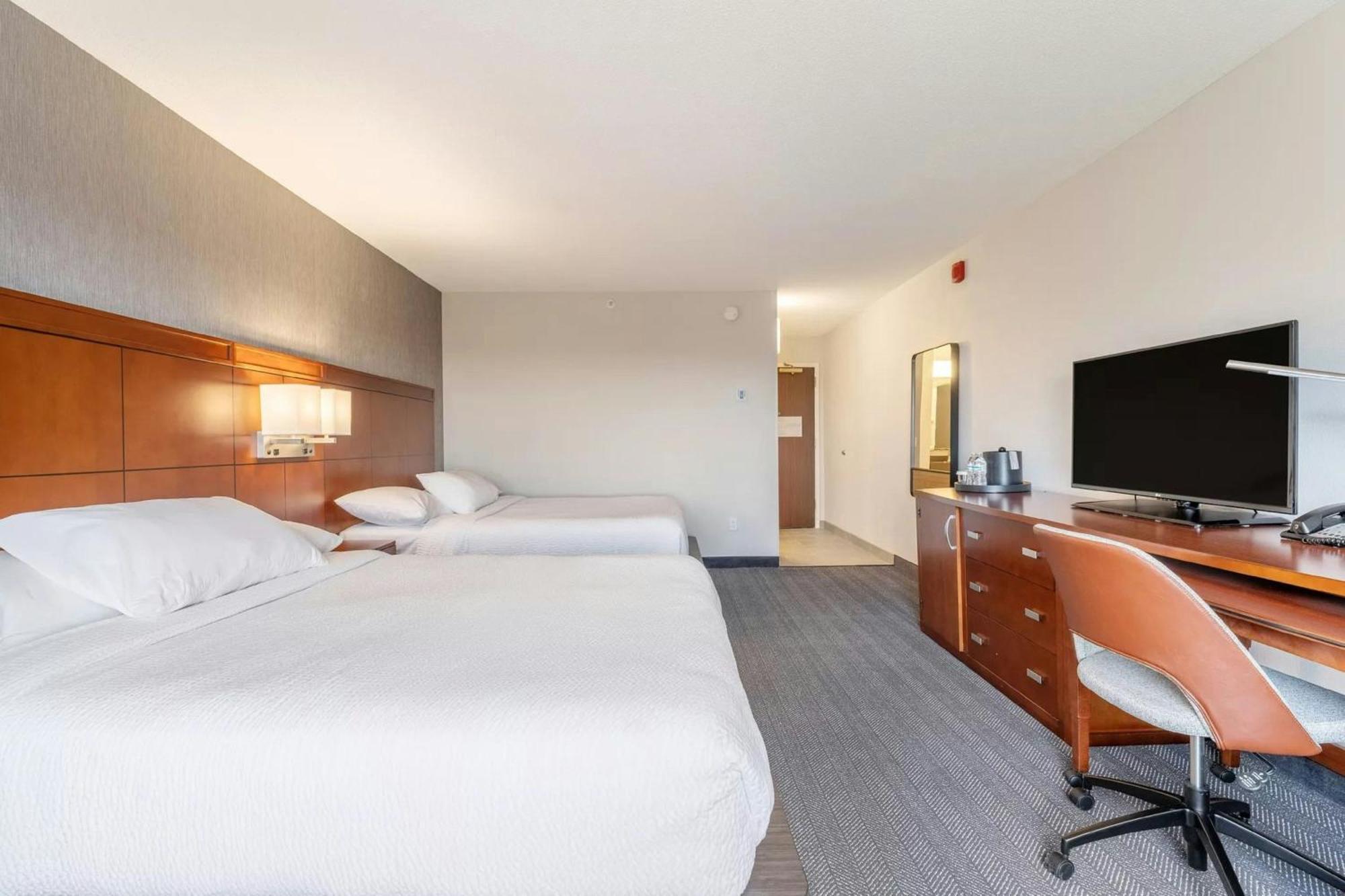 Courtyard Burlington 3* Williston